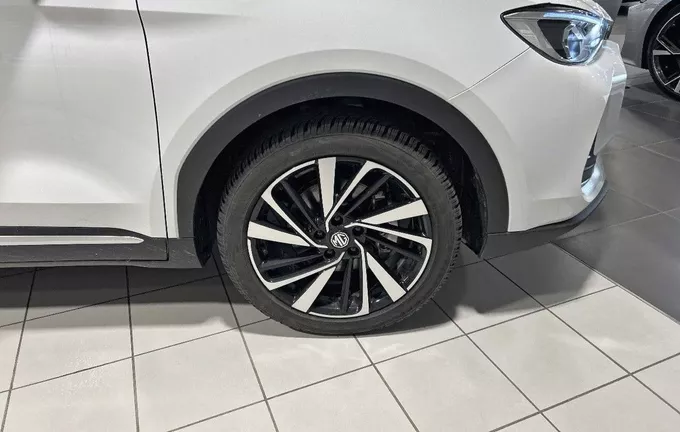 MG ZS 1.5 L Hybrid+ 197 ch Luxury photo 9 601082