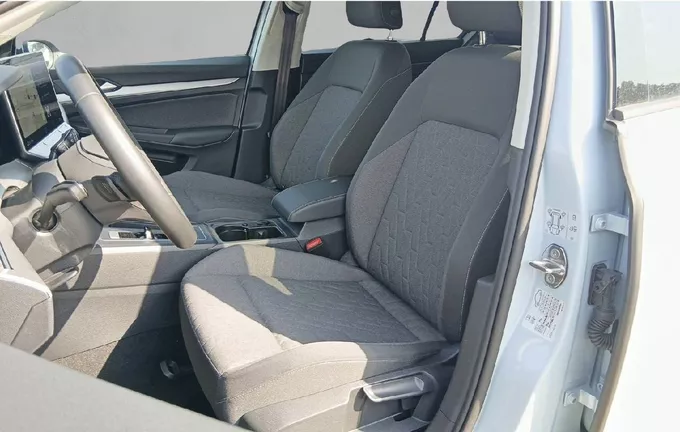 VOLKSWAGEN GOLF 2.0 TDI 150 DSG7 VW Edition extérieur trois quart arrière droit 2130846