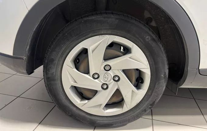 HYUNDAI BAYON 1.0 T-GDi 100 Hybrid 48V Initia photo 9 13788