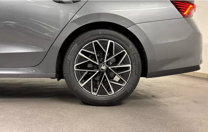 SKODA OCTAVIA Combi 2.0 TDI 150 ch SCR DSG7 Sportline photo 11 2130109