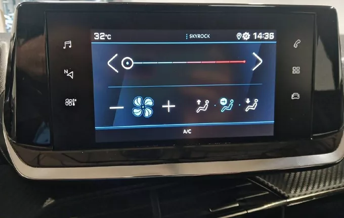 PEUGEOT 208 BlueHDi 100 S&S BVM6 Active photo 20 945732