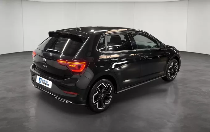 VOLKSWAGEN POLO 1.0 TSI 95 S&S BVM5 R-Line Edition extérieur trois quart arrière droit 2133161