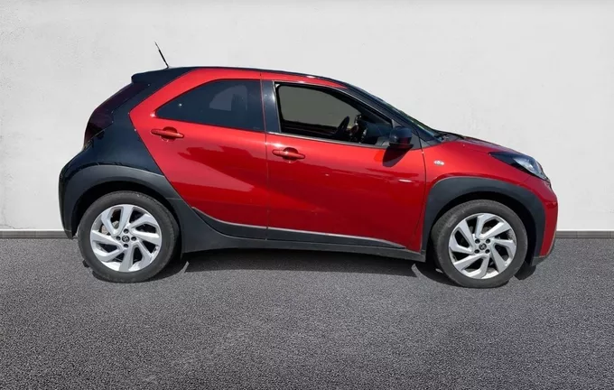 TOYOTA AYGO X 1.0 VVT-i 72 Design extérieur côté droit 1103734