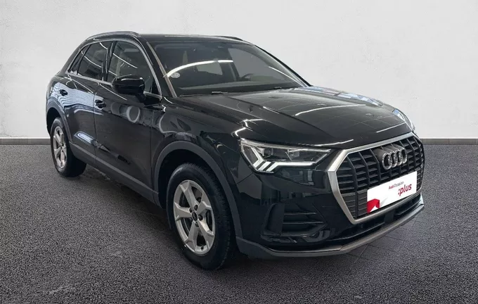 AUDI Q3 45 TFSIe 245 ch S tronic 6 Business line extérieur trois quart avant droit 2130392
