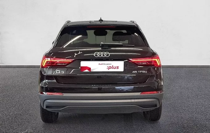 AUDI Q3 45 TFSIe 245 ch S tronic 6 Business line extérieur arrière 2130392