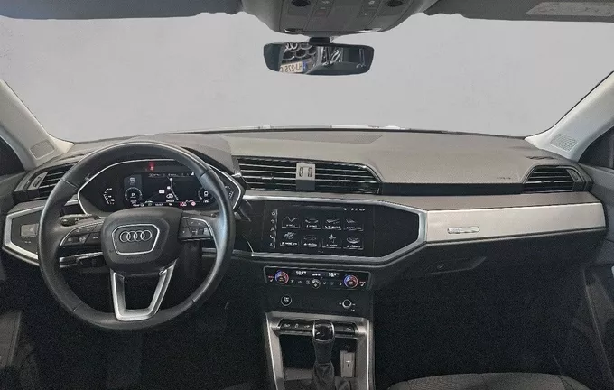 AUDI Q3 45 TFSIe 245 ch S tronic 6 Business line photo 18 2130392