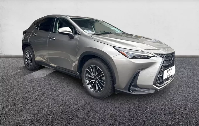 LEXUS NX 450h+ 4WD Hybride Rechargeable Luxe extérieur trois quart avant droit 1103188
