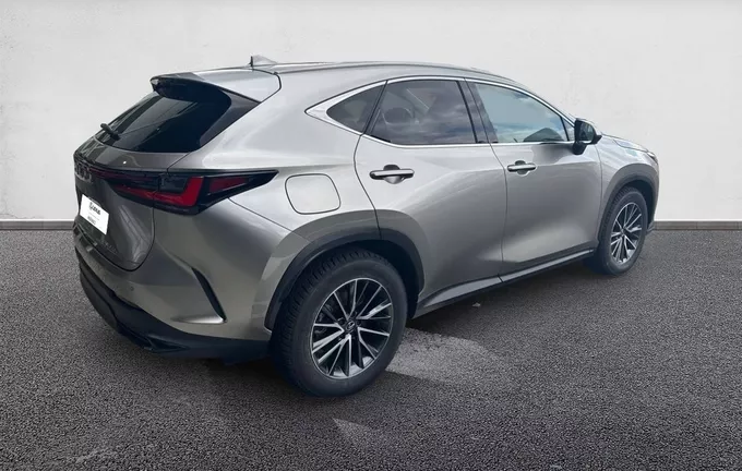LEXUS NX 450h+ 4WD Hybride Rechargeable Luxe extérieur trois quart arrière droit 1103188