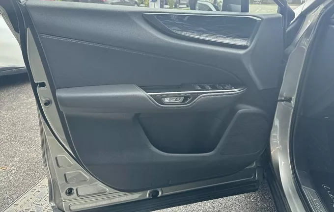 LEXUS NX 450h+ 4WD Hybride Rechargeable Luxe photo 20 1103188