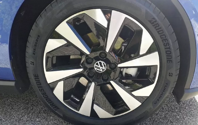 VOLKSWAGEN ID. POLO 211 ch 52 kWh Style Exclusive photo 9 9554