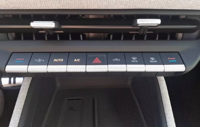 VOLKSWAGEN ID. POLO 211 ch 52 kWh Style Exclusive photo 14 9554