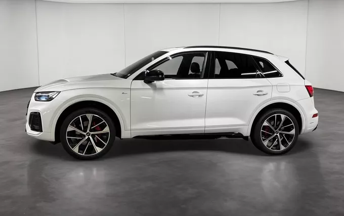 AUDI Q5 55 TFSIe 367 S tronic 7 Quattro S line extérieur côté gauche 2132225