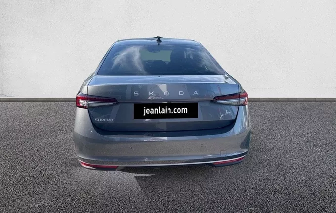 SKODA SUPERB Berline 1.5 TSI mHEV 150 ch ACT DSG7 Laurin & Klement extérieur arrière 9635