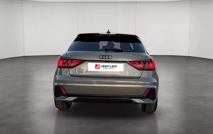 AUDI A1 Sportback 30 TFSI 116 ch S tronic 7 S Line extérieur arrière 0190