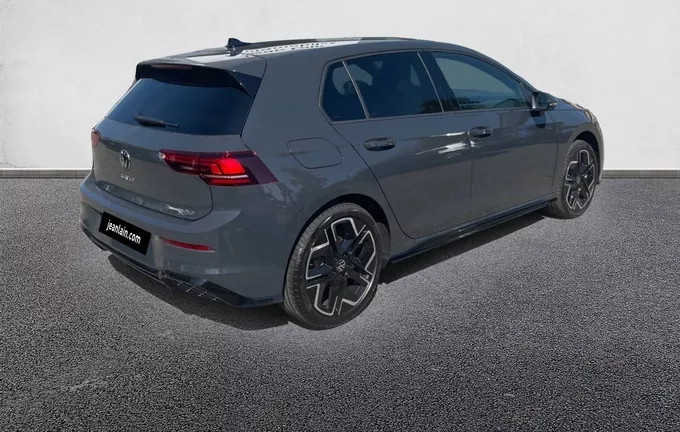 VOLKSWAGEN GOLF 1.5 eTSI EVO2 150 DSG7 R-Line Edition extérieur trois quart arrière droit 9713