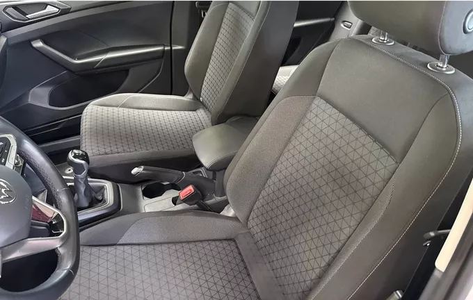 VOLKSWAGEN T-CROSS 1.0 TSI 95 Start/Stop BVM5 Life Plus extérieur trois quart arrière droit 2129874
