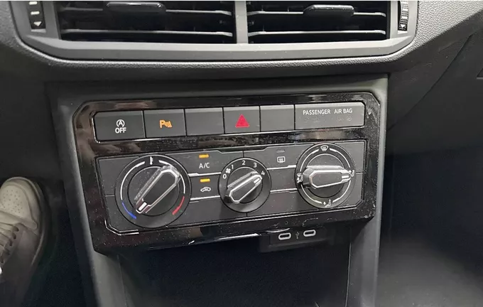 VOLKSWAGEN T-CROSS 1.0 TSI 95 Start/Stop BVM5 Life Plus photo 17 2129874