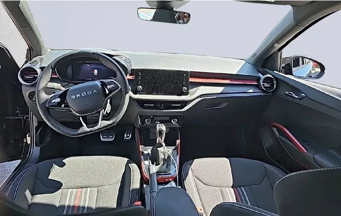 SKODA FABIA 1.5 TSI 150 ch EVO 2 DSG7 Monte-Carlo extérieur trois quart avant droit 4151