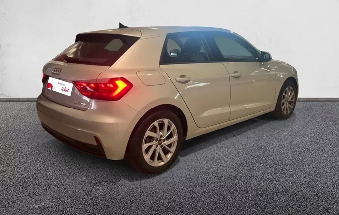 AUDI A1 Sportback 30 TFSI 110 ch S tronic 7 Design Luxe extérieur trois quart arrière droit 2130699
