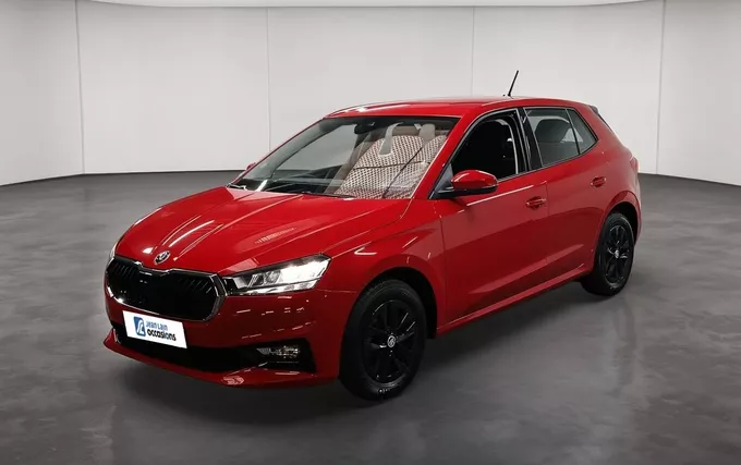 SKODA FABIA 1.0 TSI 110 ch DSG7 Ambition extérieur trois quart avant gauche 2133042