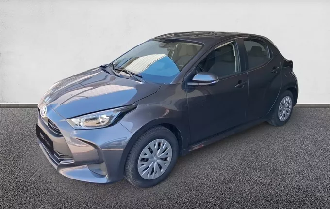 TOYOTA YARIS 120 VVT-i Dynamic extérieur trois quart avant gauche 1103445