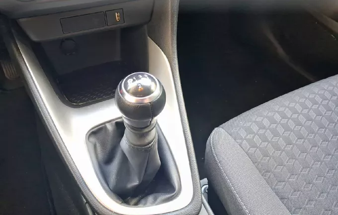 TOYOTA YARIS 120 VVT-i Dynamic photo 13 1103445