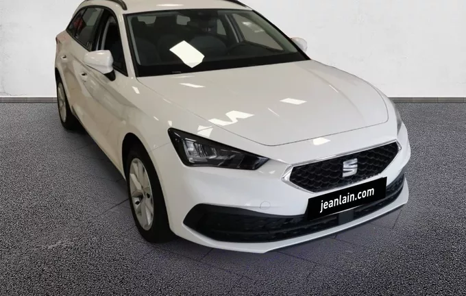 SEAT LEON Sportstourer 2.0 TDI 115 BVM6 Business extérieur trois quart avant droit 20387