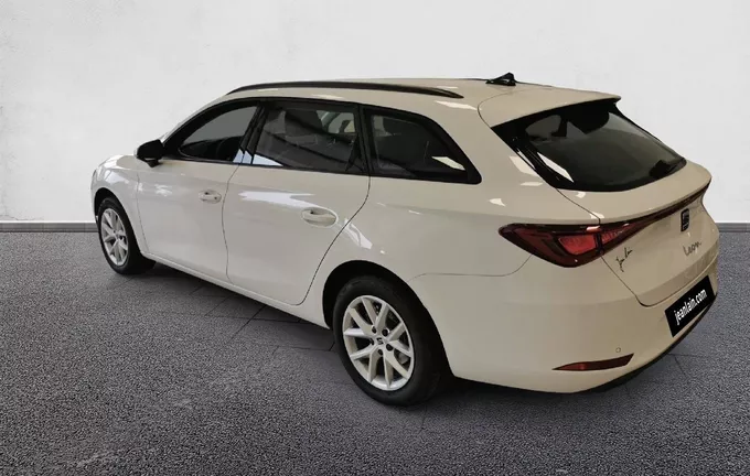 SEAT LEON Sportstourer 2.0 TDI 115 BVM6 Business extérieur trois quart arrière gauche 20387