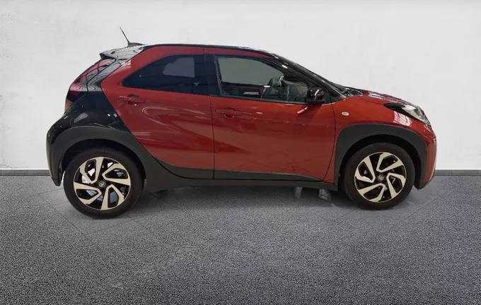 TOYOTA AYGO X 1.0 VVT-i 72 Design extérieur côté droit 1103296