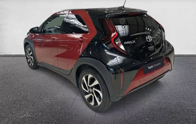 TOYOTA AYGO X 1.0 VVT-i 72 Design extérieur trois quart arrière gauche 1103296