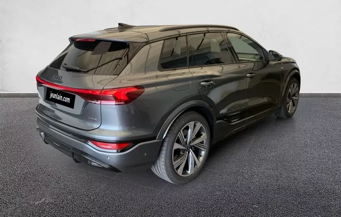 AUDI Q6 E-TRON 387 ch 100 kWh quattro S line extérieur trois quart arrière droit 7632