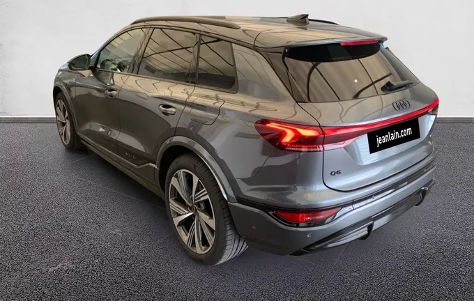 AUDI Q6 E-TRON 387 ch 100 kWh quattro S line extérieur trois quart arrière gauche 7632