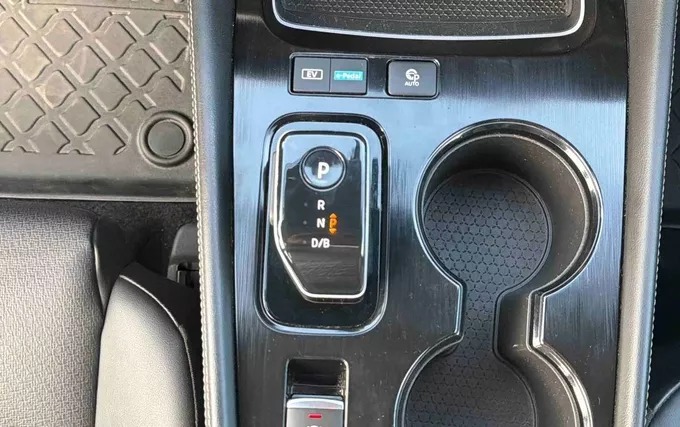 NISSAN X-TRAIL e-POWER 213 ch e-4ORCE 7 Places Tekna photo 13 213662