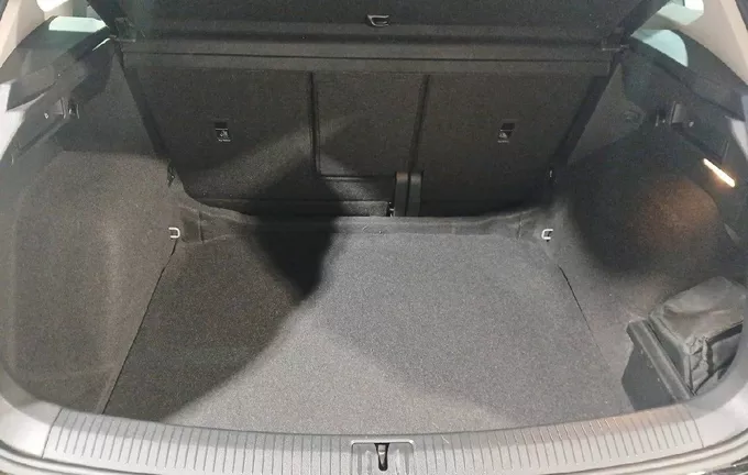 VOLKSWAGEN TIGUAN 2.0 TDI 150 Confortline extérieur arrière 946204