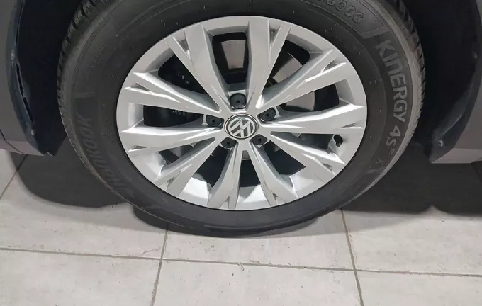 VOLKSWAGEN TIGUAN 2.0 TDI 150 Confortline photo 13 946204