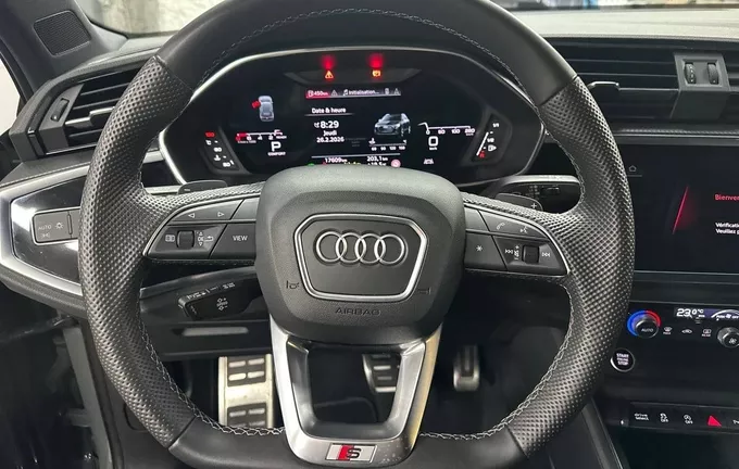 AUDI Q3 35 TFSI 150 ch S tronic 7 Design photo 12 2126017