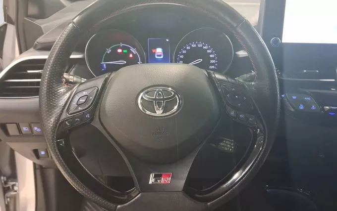 TOYOTA C-HR Hybride 2.0L GR Sport photo 12 1103974