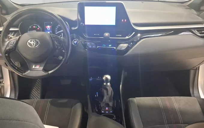 TOYOTA C-HR Hybride 2.0L GR Sport photo 15 1103974