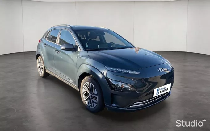HYUNDAI KONA Electrique 39 kWh - 136 ch Business extérieur trois quart avant droit 14135