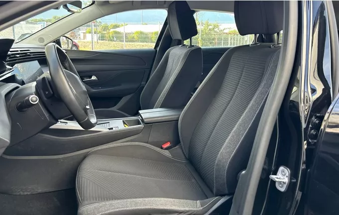 PEUGEOT 308 SW PHEV 180 e-EAT8 Active Pack extérieur trois quart arrière droit 213407