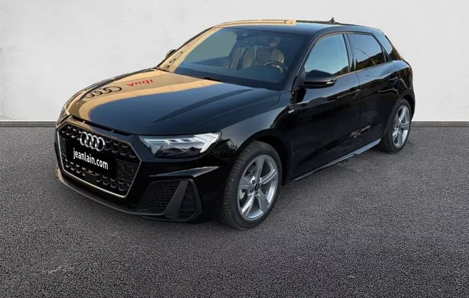 AUDI A1 Sportback 30 TFSI 116 ch S tronic 7 S Line extérieur trois quart avant gauche 2024