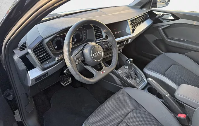AUDI A1 Sportback 30 TFSI 116 ch S tronic 7 S Line photo 11 2024