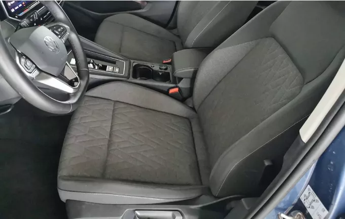 VOLKSWAGEN GOLF 2.0 TDI 150 DSG7 VW Edition extérieur trois quart arrière droit 2131775