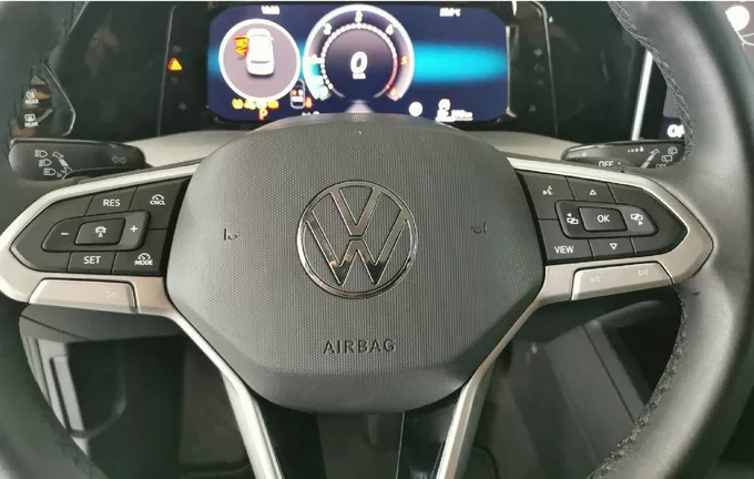 VOLKSWAGEN GOLF 2.0 TDI 150 DSG7 VW Edition photo 19 2131775