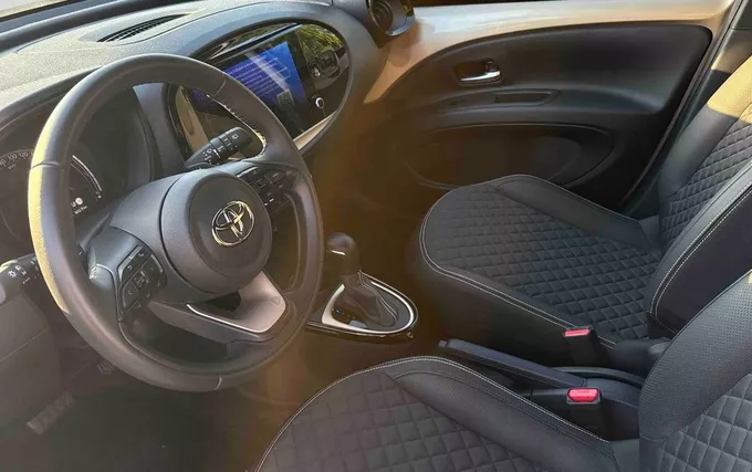 TOYOTA AYGO X 1.0 VVT-i 72 S-CVT Collection photo 18 1103893