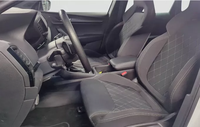 SKODA KAROQ 1.5 TSI Evo 2 150 ch ACT DSG7 Sportline extérieur trois quart arrière droit 2122472