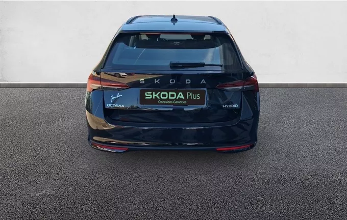 SKODA OCTAVIA Combi 1.5 TSI Hybrid 150 ch ACT DSG7 Clever extérieur côté gauche 3591