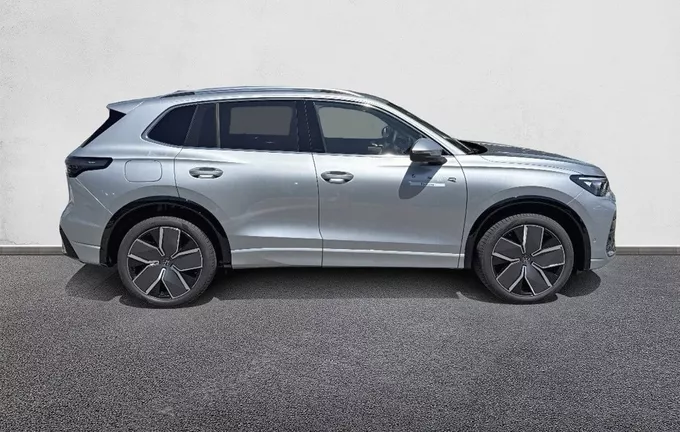 VOLKSWAGEN TIGUAN 1.5 eTSI 150ch DSG7 R-Line extérieur côté droit 5373