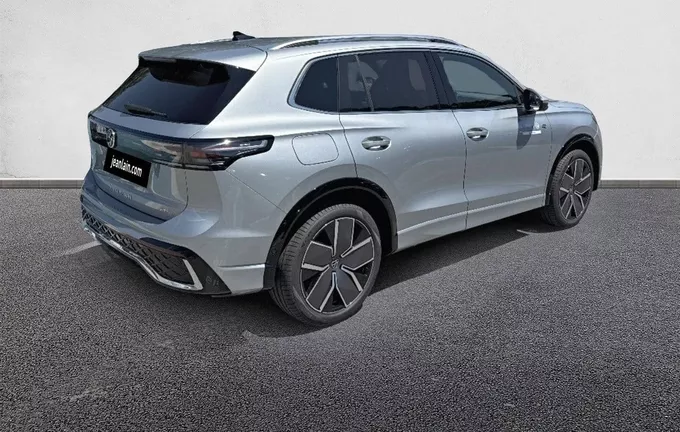 VOLKSWAGEN TIGUAN 1.5 eTSI 150ch DSG7 R-Line extérieur trois quart arrière droit 5373