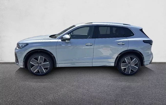 VOLKSWAGEN TIGUAN 1.5 eTSI 150ch DSG7 R-Line extérieur côté gauche 5373